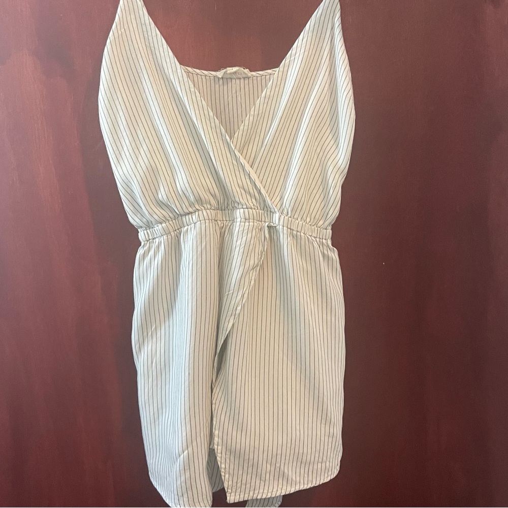white thin stripe romper - Picture 5 of 7